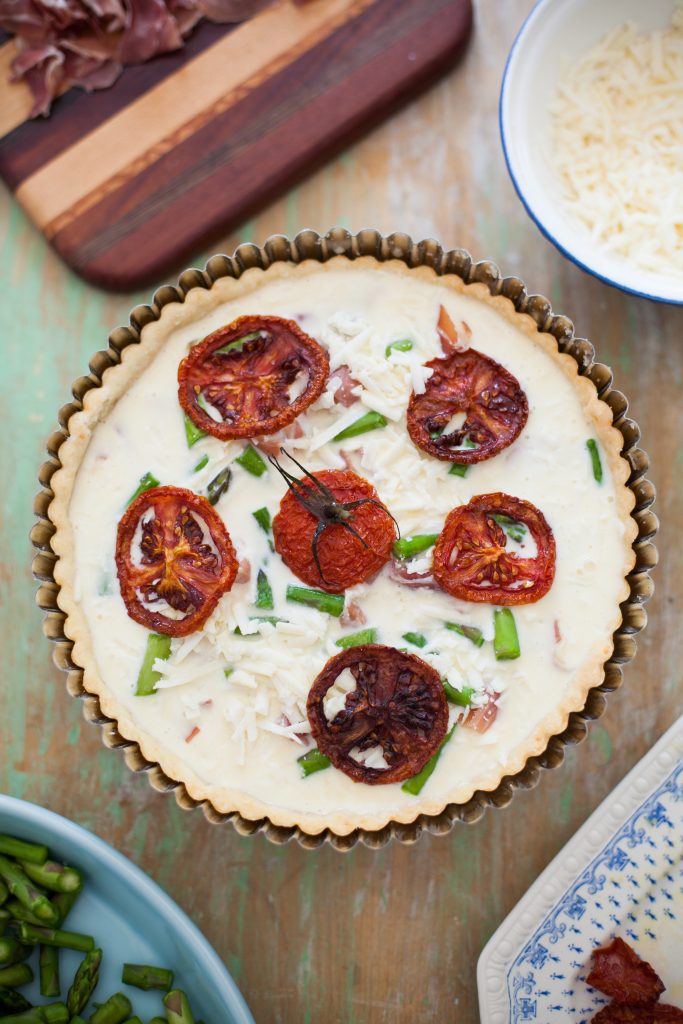Tart with Asparagus wi†h Ricotta & Tomatoes